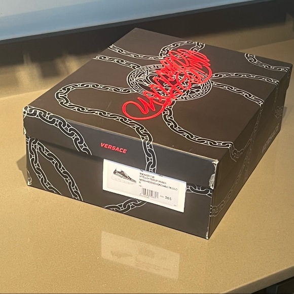 VERSACE CHAIN REACTION WOMEN 36.5 US 6 BRAND NEW WITH TAG ASKING 850 - Picture 3 of 9